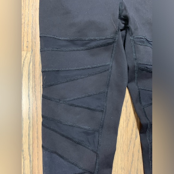 Lululemon Wunder Under Tech Mesh Leggings - Picture 5 of 5